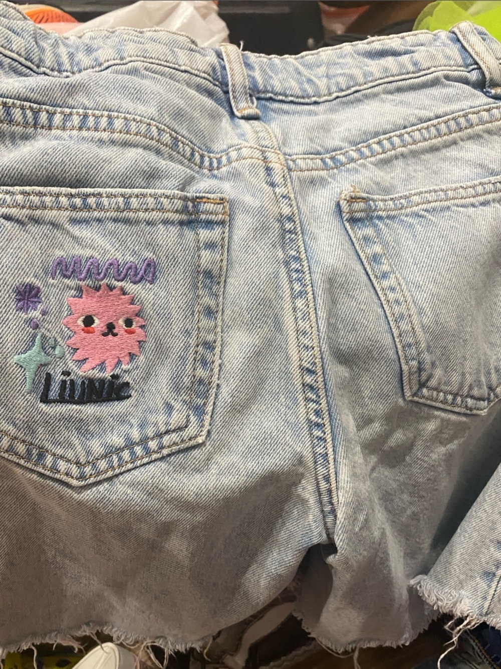 Light Wash Denim Kids' Shorts with Pink Cat Embroidery